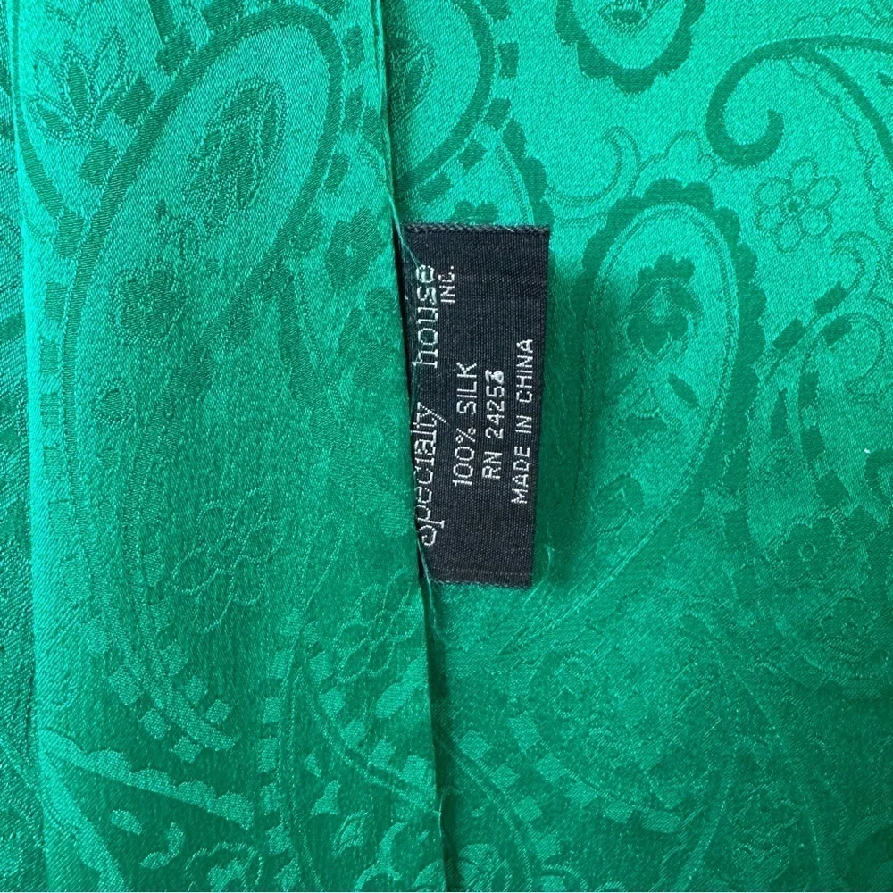 Vintage Specialty House Green Paisley Fringe 100% Silk Scarf